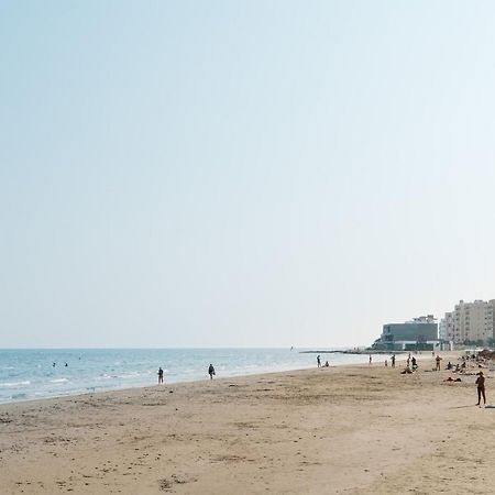 Seasunlove Apt. Daire Larnaca Dış mekan fotoğraf