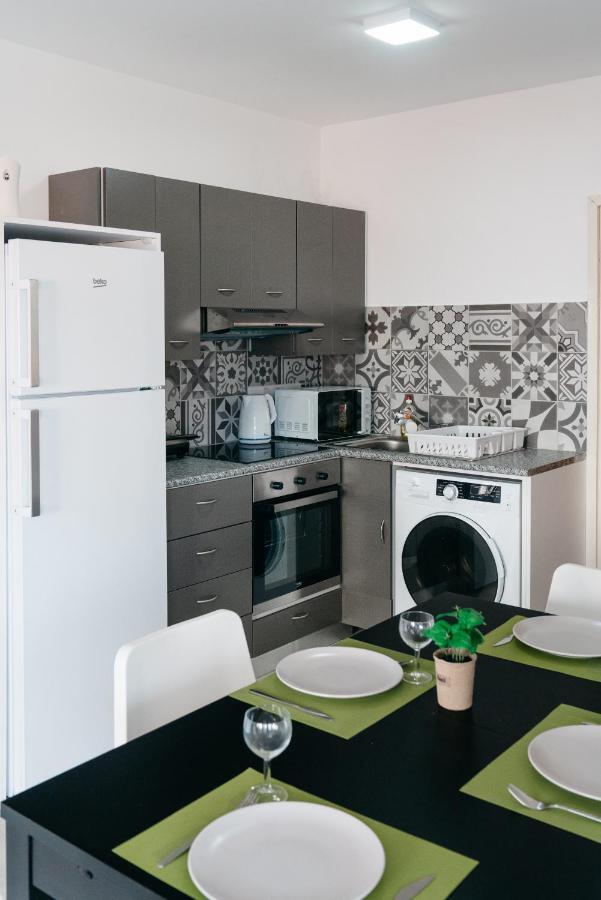 Seasunlove Apt. Daire Larnaca Dış mekan fotoğraf