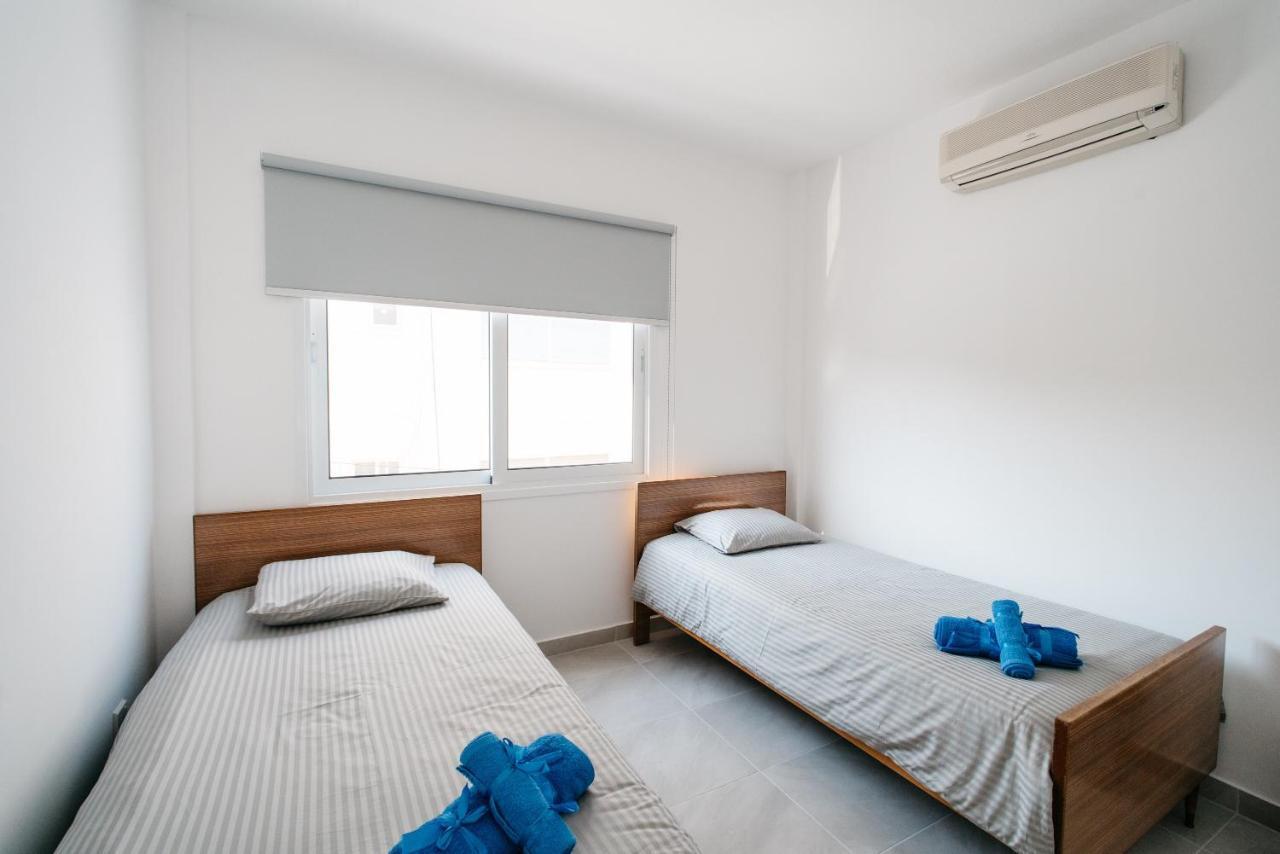 Seasunlove Apt. Daire Larnaca Dış mekan fotoğraf