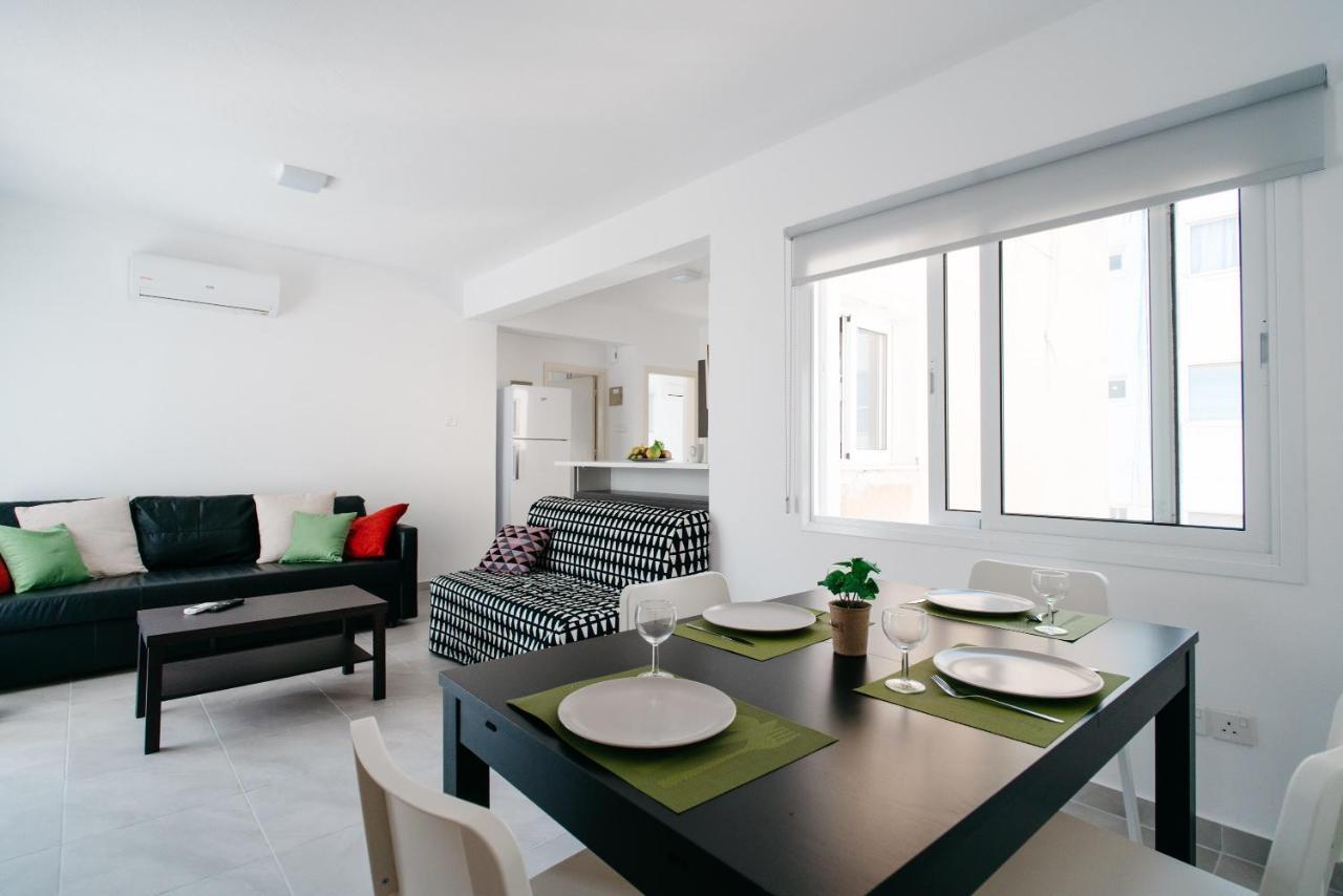 Seasunlove Apt. Daire Larnaca Dış mekan fotoğraf