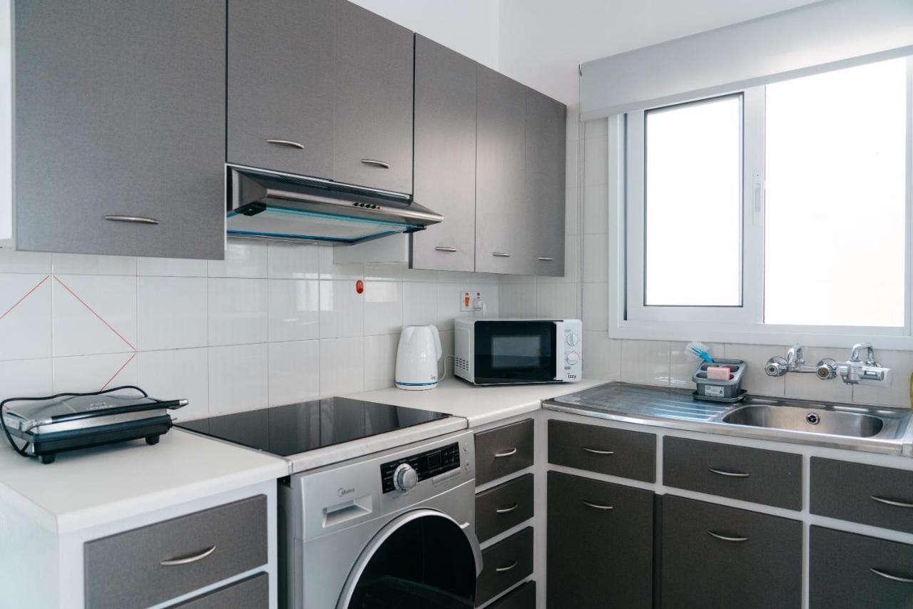 Seasunlove Apt. Daire Larnaca Dış mekan fotoğraf